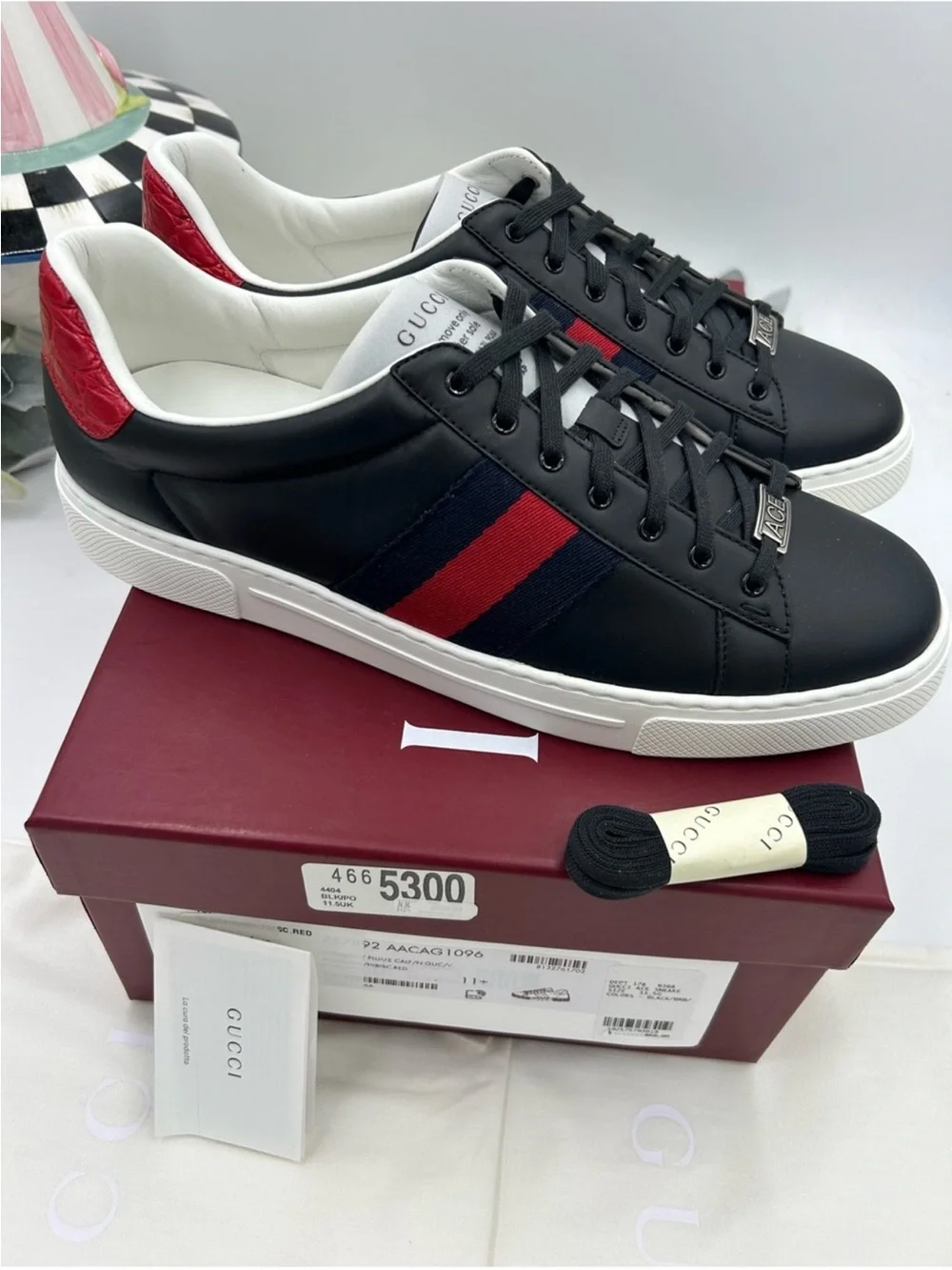 Men’s Gucci, ace leather web striped sneakers size 11.5 fits 12.5 US made Italy